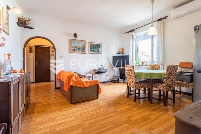 Wohnung zum Kauf 302.000 € 2 Zimmer 67 m²<br/>Wohnfläche 4.<br/>Geschoss Grad 21000