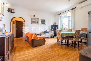 Wohnung zum Kauf 302.000 € 2 Zimmer 67 m² 4. Geschoss Grad 21000