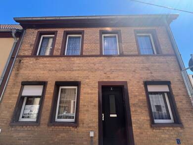 Haus zum Kauf 29.500 € 5 Zimmer 102 m² 202 m² Grundstück Schloßstr. 1 Zörbig Zörbig 06780