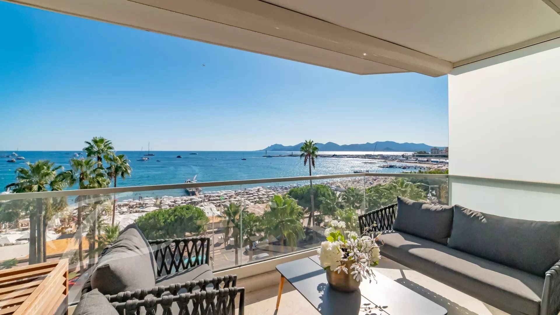 Studio zum Kauf provisionsfrei 3.790.000 € 4 Zimmer 105,4 m²<br/>Wohnfläche 5.<br/>Geschoss Gare Cannes 06400