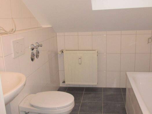 Wohnung zur Miete 640 € 2 Zimmer 58 m² 3. Geschoss frei ab 31.03.2026 Hochheim 65239