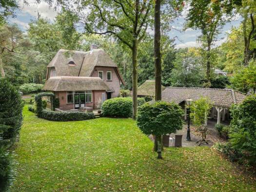 Villa zum Kauf 1.495.000 € 6 Zimmer 186 m² 1.480 m² Grundstück valkenberglaan 38 Apeldoorn 7313 BL