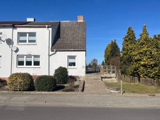 Doppelhaushälfte zum Kauf 60.000 € 5 Zimmer 122 m² 509 m² Grundstück Jürgenstorf 17153