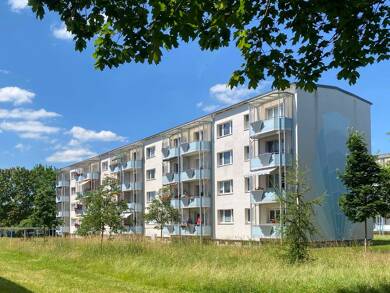 Wohnung zur Miete 300 € 2 Zimmer 48,8 m² 1. Geschoss frei ab 01.09.2025 Walter-Gerber-Straße 43 Zwötzen Gera 07551