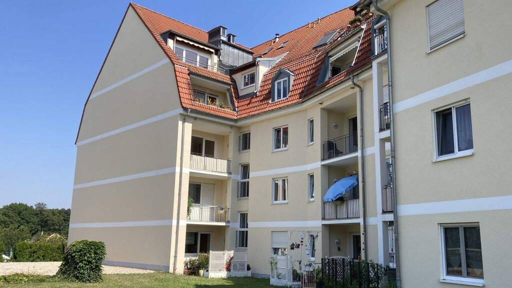 Wohnung zum Kauf 74.000 € 2 Zimmer 57,1 m² 4. Geschoss Rosa-Luxemburg-Str. 90 Pölbitz Zwickau 08058