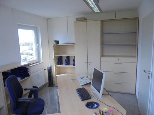 Bürogebäude zur Miete 169 € 1 Zimmer 13,3 m² Bürofläche Ansbach 91522
