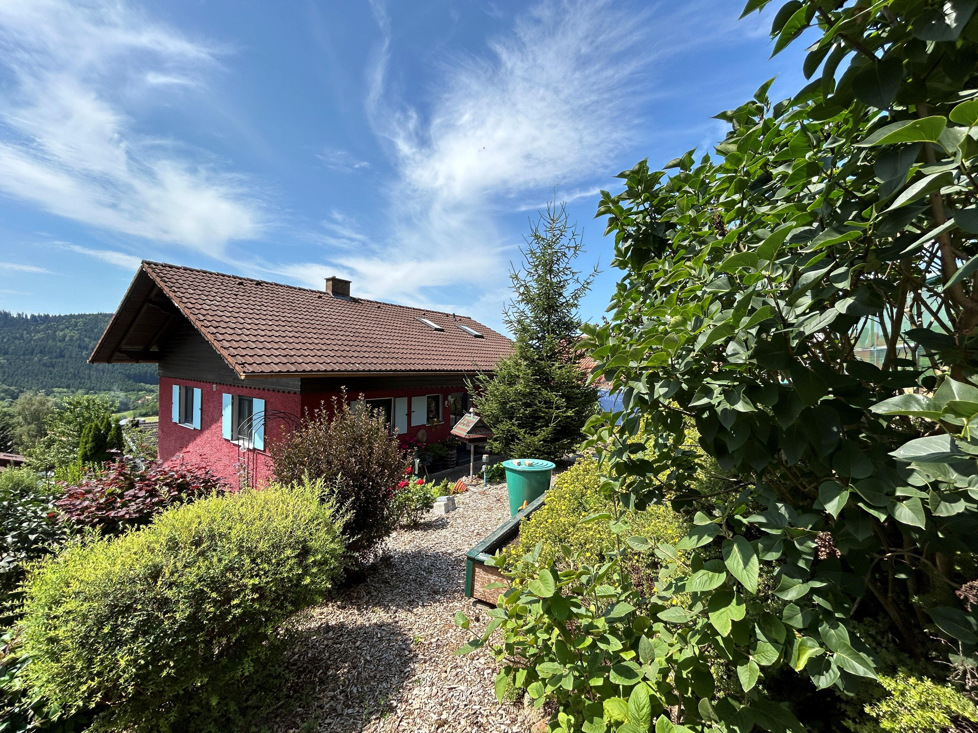 Einfamilienhaus zum Kauf 299.000 € 7 Zimmer 150 m²<br/>Wohnfläche 1.287 m²<br/>Grundstück Hanger Neukirchen 93453