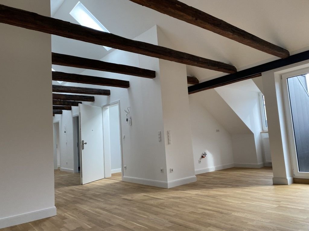 Wohnung zum Kauf provisionsfrei 400.000 € 3,5 Zimmer 102 m²<br/>Wohnfläche ab sofort<br/>Verfügbarkeit Maximilianstraße Altstadt Landshut 84028