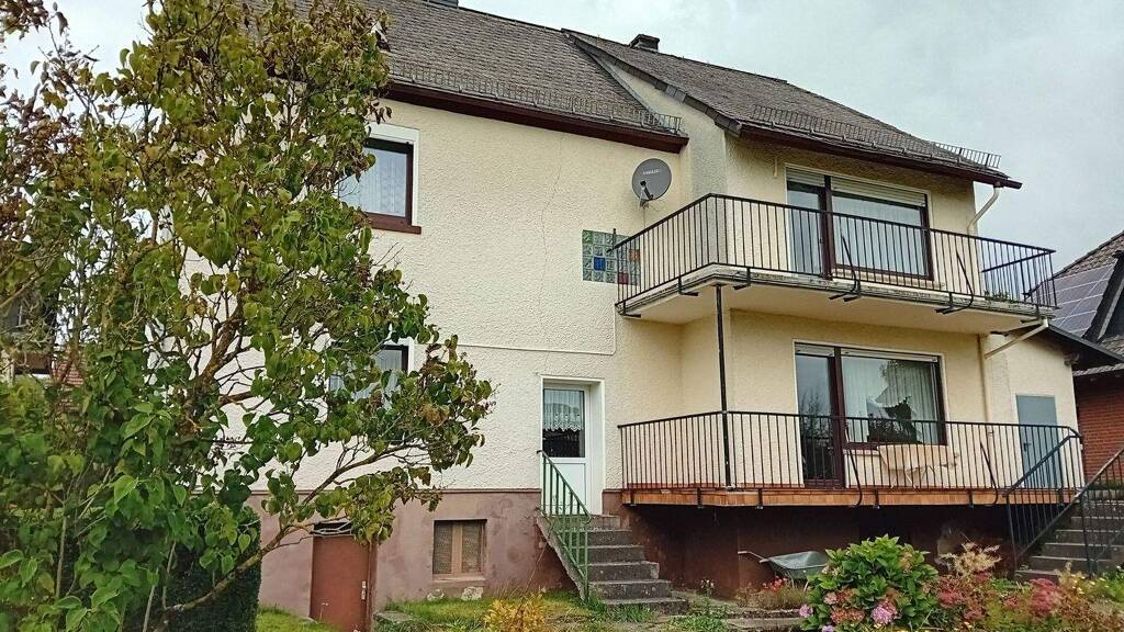 Einfamilienhaus zum Kauf 158.000 € 7 Zimmer 176 m² 919 m² Grundstück frei ab sofort Mengerskirchen 35794
