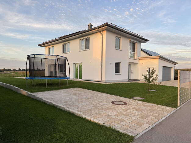 Einfamilienhaus zum Kauf provisionsfrei 959.000 € 6,5 Zimmer 227 m² 639 m² Grundstück Bihlafingen Laupheim 88471