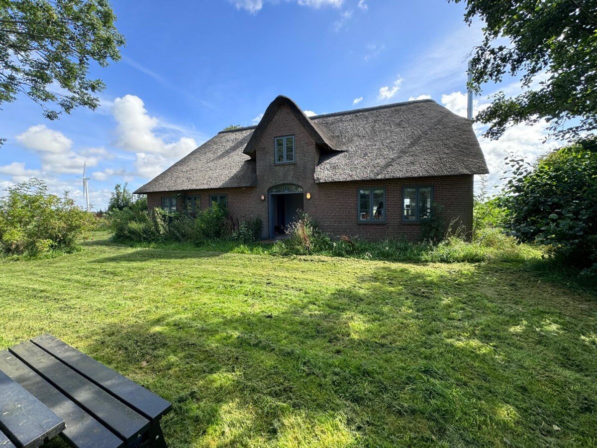 Einfamilienhaus zum Kauf 649.000 € 3 Zimmer 142 m²<br/>Wohnfläche 1.851 m²<br/>Grundstück Diedersbüllfeld 6 Emmelsbüll-Horsbüll Emmelsbüll-Horsbüll 25924