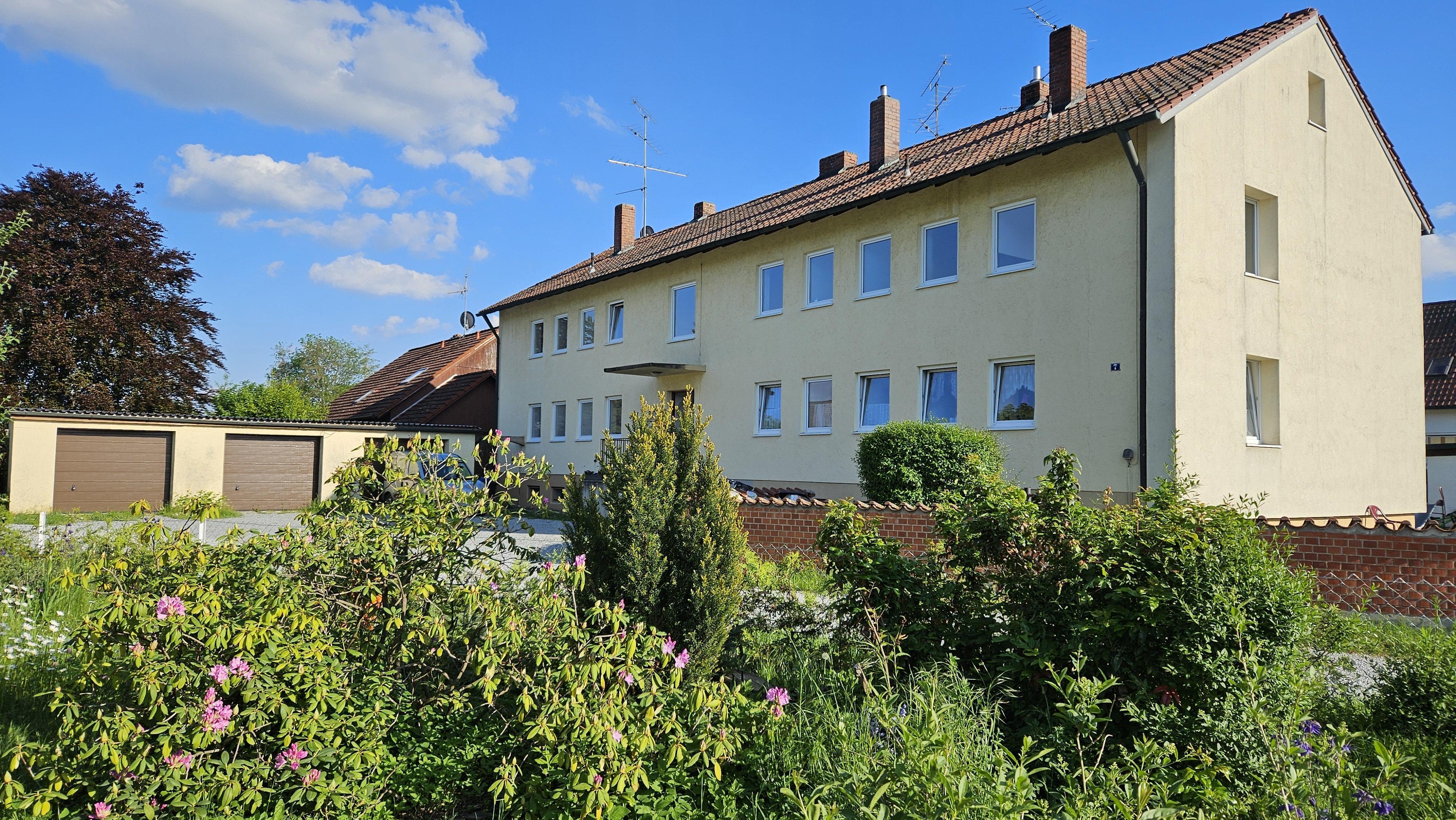 Mehrfamilienhaus zum Kauf als Kapitalanlage geeignet 549.000 € 14 Zimmer 329 m²<br/>Wohnfläche 1.100 m²<br/>Grundstück Pfaffenberg Mallersdorf-Pfaffenberg 84066