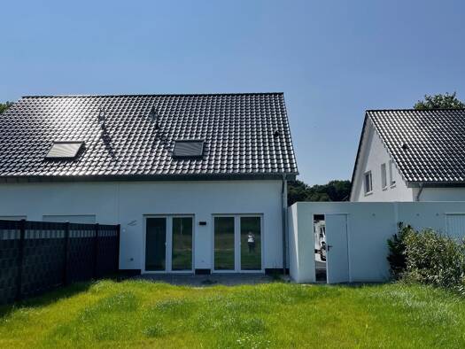Doppelhaushälfte zum Kauf - Erstbezug 435.000 € 6 Zimmer 120 m² 370 m² Grundstück Emmerich 46446