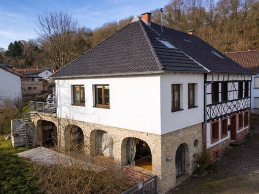 Einfamilienhaus zum Kauf 249.000 € 10 Zimmer 272 m² 807 m² Grundstück Beckingen Beckingen 66701