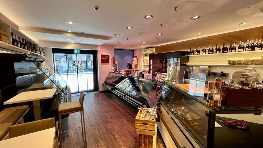 Laden zur Miete 30,84 € Wien 1090