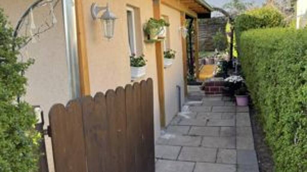 Bungalow zum Kauf 90.000 € 2 Zimmer 32 m² 148 m² Grundstück Neukölln Berlin 12051