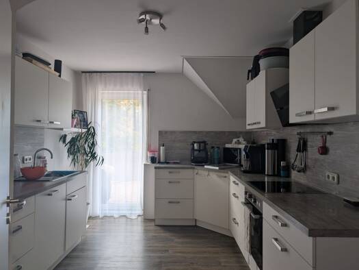 Wohnung zur Miete 700 € 5,5 Zimmer 162,4 m² Geschoss 2/3 frei ab 01.01.2026 Obere Zentbergstraße  12 Sondheim Sondheim v.d.Rhön 97647