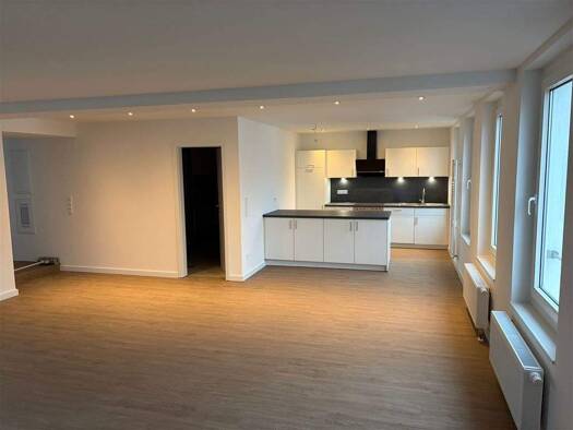 Wohnung zur Miete 1.060 € 3 Zimmer 117,7 m² frei ab 01.04.2026 Lange Straße 50+52 Lünen 44532