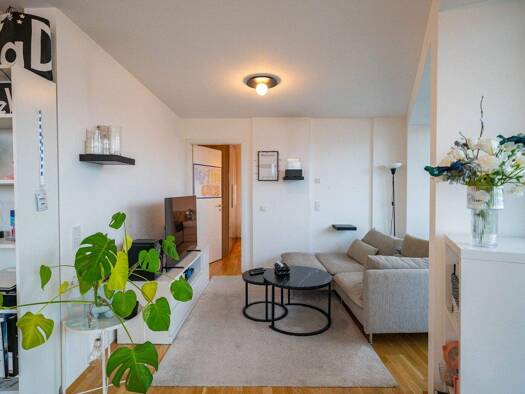 Wohnung zur Miete 1.160 € 2 Zimmer 69,8 m² 6. Geschoss frei ab 01.03.2026 Großprüfening-Dechbetten-Königswiesen Regensburg 93051