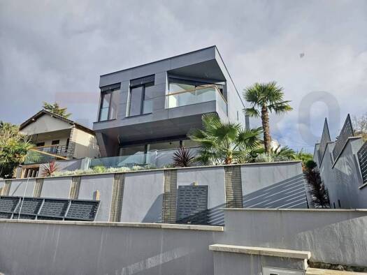 Haus zum Kauf 2.300.000 € 5 Zimmer 349 m² Njivice Njivice