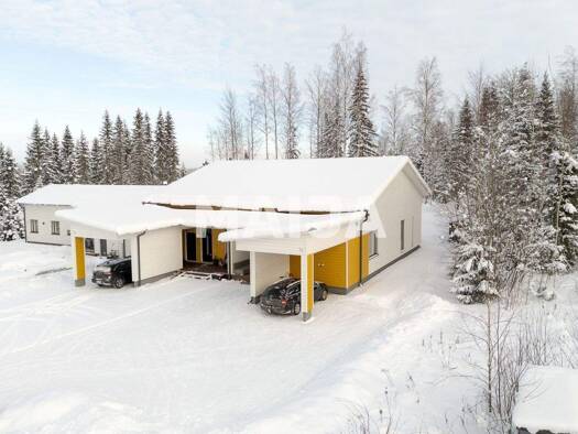 Doppelhaushälfte zum Kauf 284.000 € 5 Zimmer 110 m² 1.060 m² Grundstück Lylyntie 7 Jyväskylä 40660