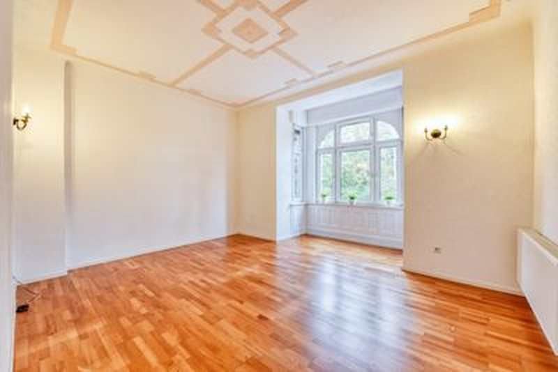 Wohnung zur Miete 700 € 3 Zimmer 98 m²<br/>Wohnfläche Schönestraße Cannstatt - Mitte Stuttgart 70372