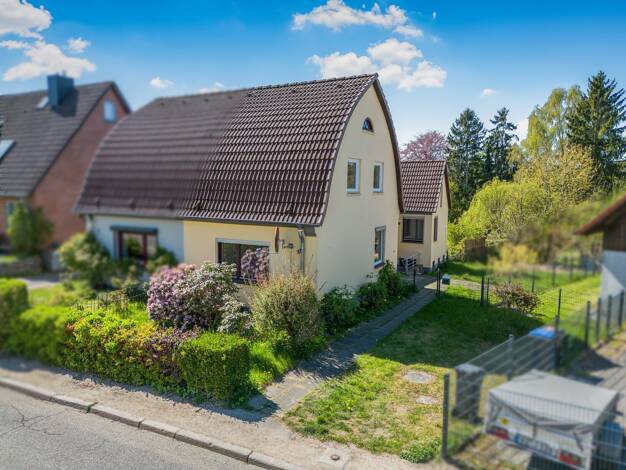 Doppelhaushälfte zum Kauf 239.000 € 4 Zimmer 95 m² 790 m² Grundstück Kronsburg Gaarden - Süd 24145
