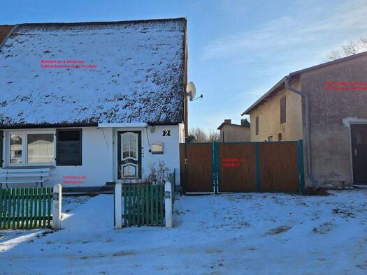 Ferienhaus zum Kauf 198.000 € 3 Zimmer 90 m² 600 m² Grundstück frei ab sofort Freesendorfer Straße 2 Spandowerhagen Kröslin 17440