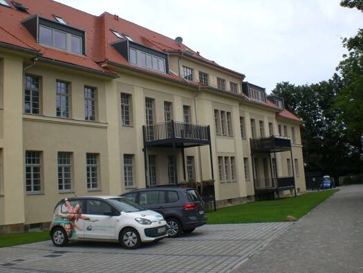 Wohnung zur Miete 700 € 2 Zimmer 82 m² frei ab sofort Schlosspark 14 Pirna Bahretal 01796