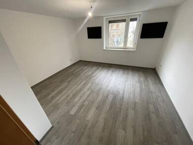 Wohnung zur Miete 280 € 1 Zimmer 40 m² EG frei ab sofort August-Bebel-str. 34 Zeitz Zeitz 06712
