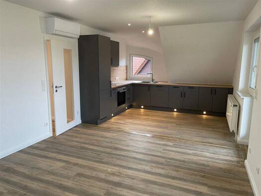 Wohnung zur Miete 950 € 3 Zimmer 81,5 m² frei ab sofort Alte Schulstraße 11 Scharrendorf Twistringen 27239