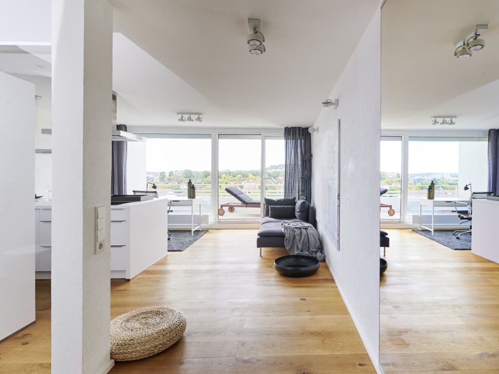 Wohnung zur Miete Wohnen auf Zeit 1.790 € 2 Zimmer 60 m²<br/>Wohnfläche 02.04.2025<br/>Verfügbarkeit Ferdinand-Christian-Baur-Straße Nord - Wanne Tübingen 72076