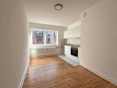Wohnung zum Kauf 155.000 € 2 Zimmer 35 m² 3. Geschoss frei ab sofort Waitzstraße 64 Blücherplatz Kiel 24105