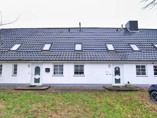 Doppelhaushälfte zur Miete 1.000 € 4 Zimmer 100 m² 500 m² Grundstück frei ab 01.11.2026 Süderbrarup 24392