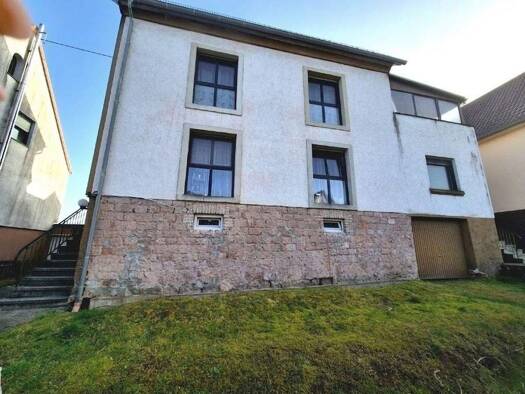 Einfamilienhaus zum Kauf 249.000 € 8 Zimmer 156 m² 1.275 m² Grundstück frei ab sofort Hirzweiler Illingen 66557