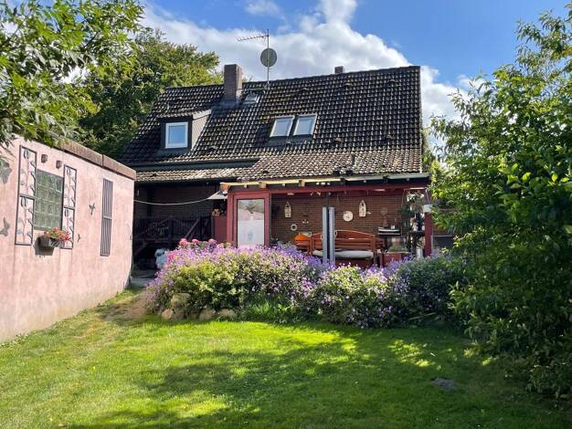 Einfamilienhaus zum Kauf 295.000 € 4 Zimmer 145,1 m² 970,1 m² Grundstück Nusse 23896
