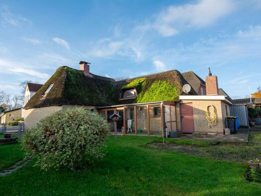 Einfamilienhaus zum Kauf 139.000 € 3 Zimmer 92,2 m² 353 m² Grundstück Hennstedt Hennstedt 25779