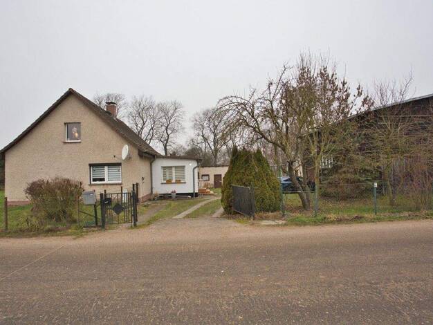 Einfamilienhaus zum Kauf 169.000 € 5 Zimmer 102,4 m² 4.278 m² Grundstück Groß Luckow 17337