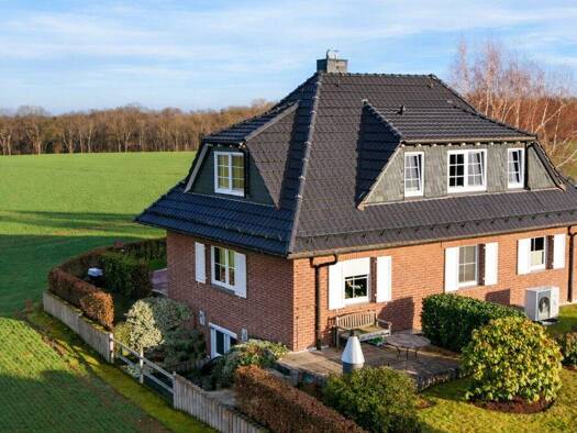 Mehrfamilienhaus zum Kauf 569.000 € 6 Zimmer 188 m² 1.279 m² Grundstück Bockwen Klipphausen 01665