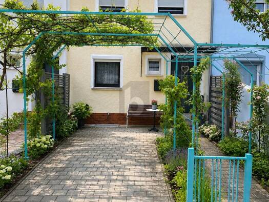 Reihenmittelhaus zum Kauf 450.000 € 4,5 Zimmer 95 m² 212 m² Grundstück Betzingen Reutlingen 72770