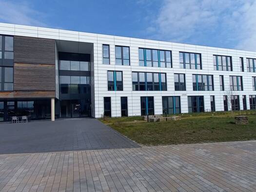 Bürofläche zur Miete provisionsfrei 9 € 1.950 m² Bürofläche teilbar ab 975 m² Süd Südstadt 34134