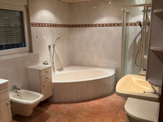 Wohnung zur Miete 1.300 € 5,5 Zimmer 150 m² Geschoss 1/1 frei ab sofort Röllbach 63934
