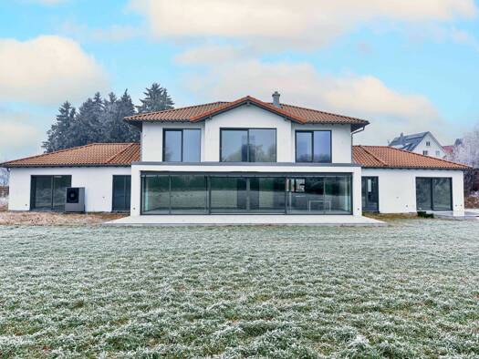 Einfamilienhaus zur Miete - Erstbezug 2.900 € 8 Zimmer 387,3 m² 4.536 m² Grundstück Oberstadion 89613