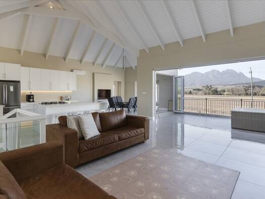 Einfamilienhaus zum Kauf 658.475 € 12 Zimmer 479 m² 600 m² Grundstück Stellenbosch, Nooitgedaacht Village