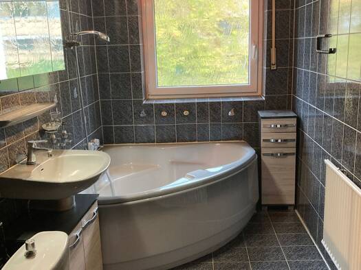 Wohnung zum Kauf 159.000 € 3 Zimmer 82 m² 2 Geschosse frei ab sofort Haselweg 12 Kirchdorf Brigachtal 78086