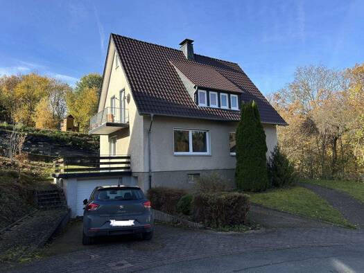 Einfamilienhaus zum Kauf 169.000 € 5 Zimmer 130 m² 704 m² Grundstück Niedermarsberg Marsberg 34431