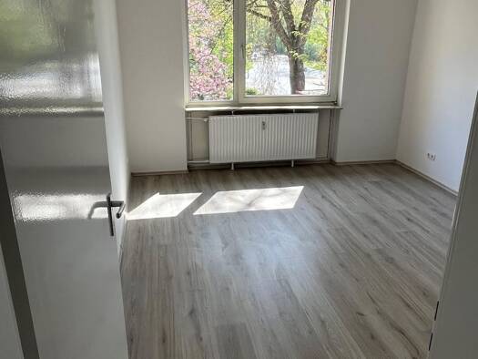 Wohnung zur Miete 619 € 3 Zimmer 82 m² 1. Geschoss frei ab 01.10.2026 Albert-Einstein-Str. 1 Neumühl Hamborn 47167