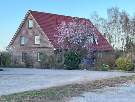 Doppelhaushälfte zur Miete 1.300 € 5 Zimmer 130 m² frei ab 01.06.2026 Lüchow 23898