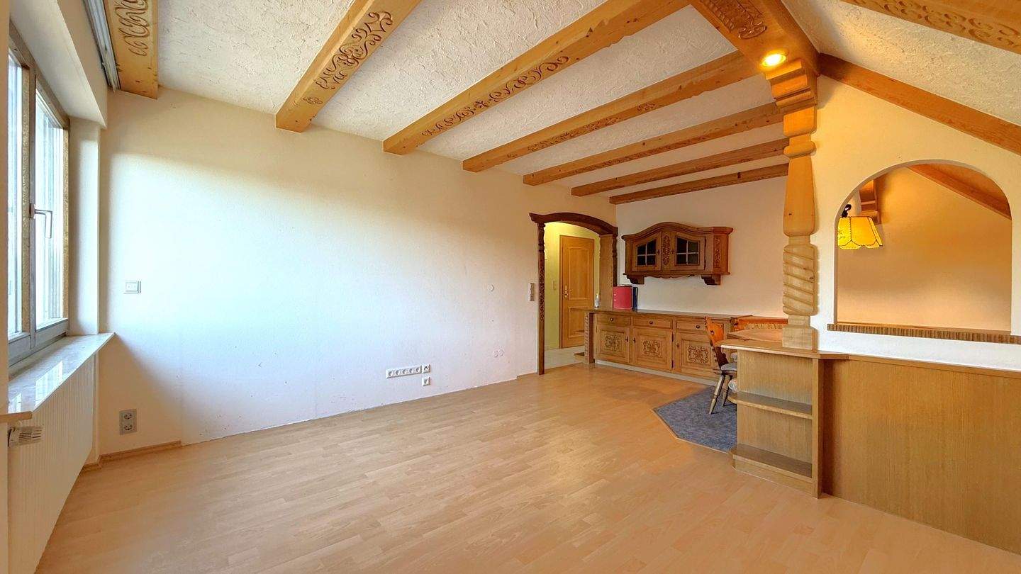 Immobilie in Hilzingen - Zwei Balkone, zwei Garagen! - Bild 2