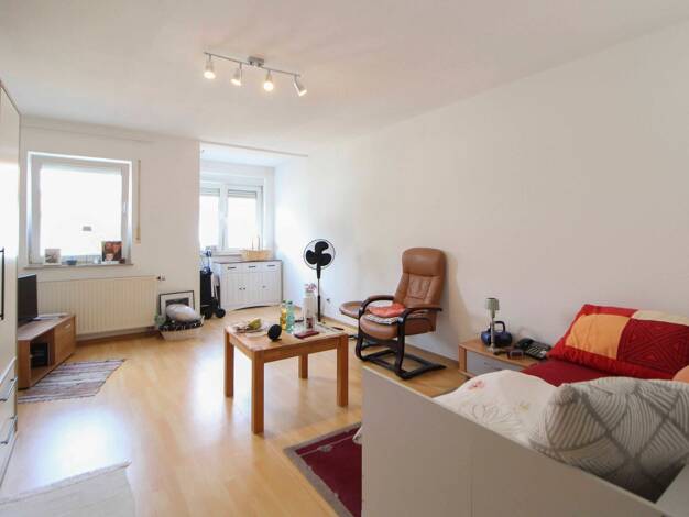 Wohnung zum Kauf 83.000 € 1,5 Zimmer 27,8 m² 2. Geschoss Sontheim Heilbronn 74081